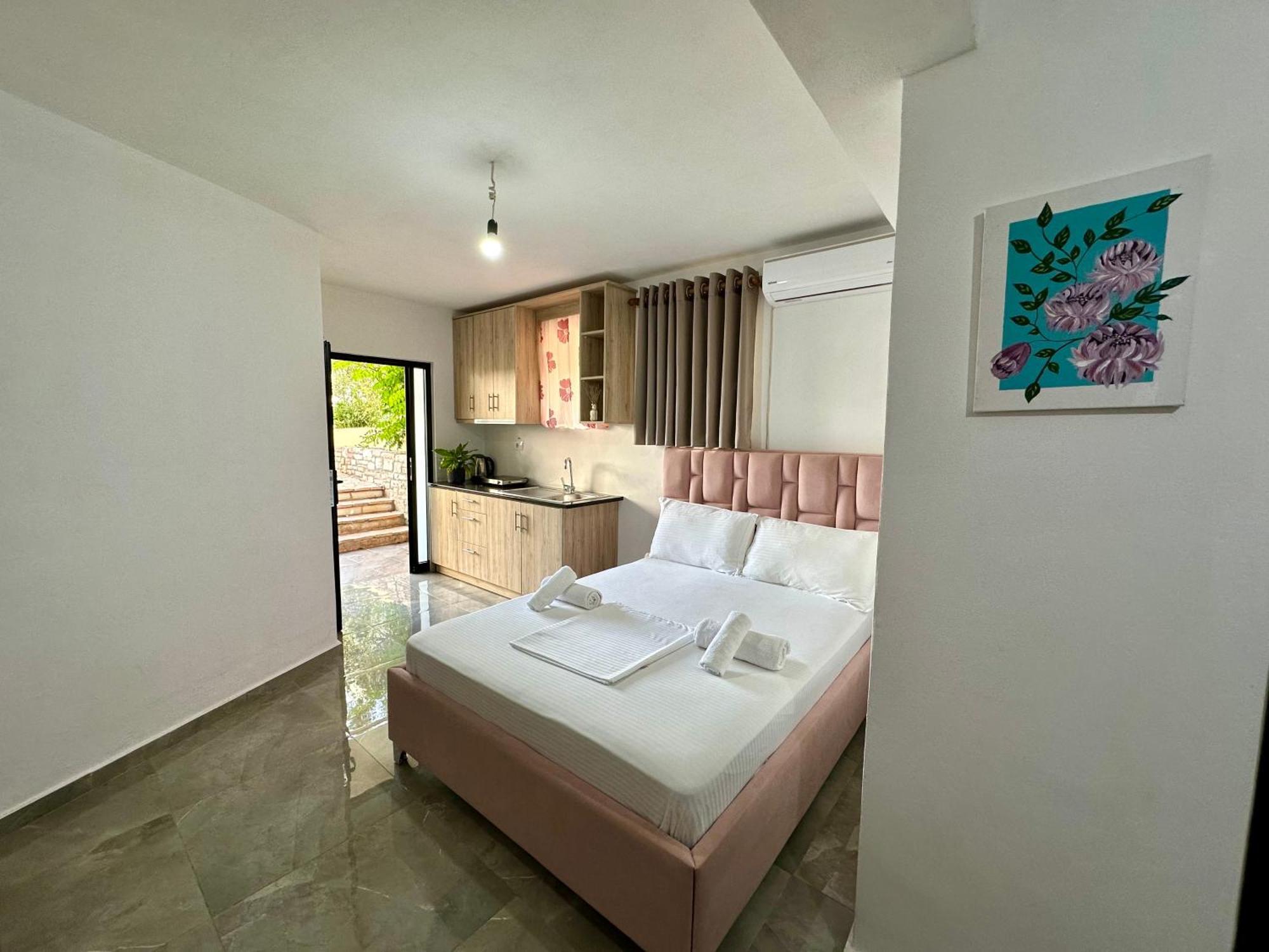 Vila Laura Ksamil Bagian luar foto